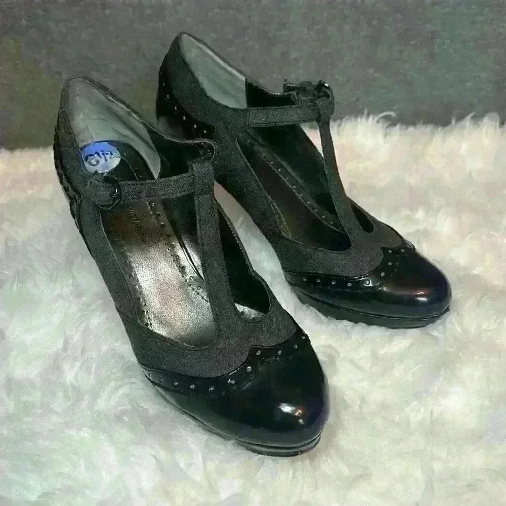 Adrienne Vittadini Vintage High Heels - Size 6 1/2